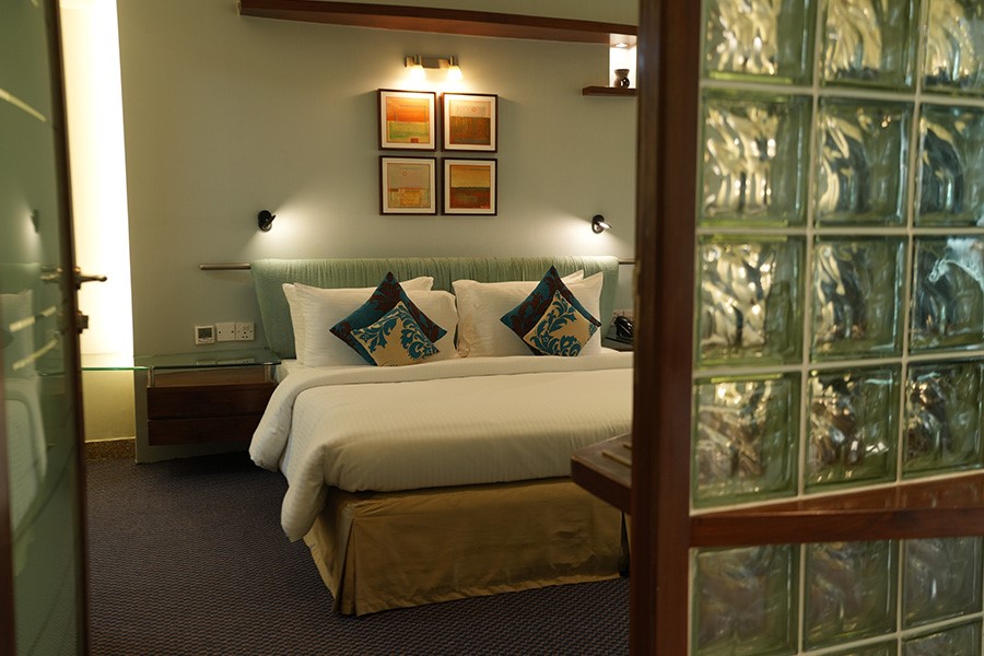 best 4 star hotels in andheri east mumbai for business & leisure