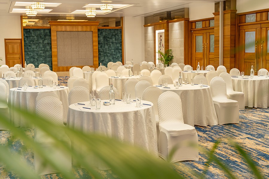 how much a best banquets halls in andheri east mumbai play a role for luxury wedding